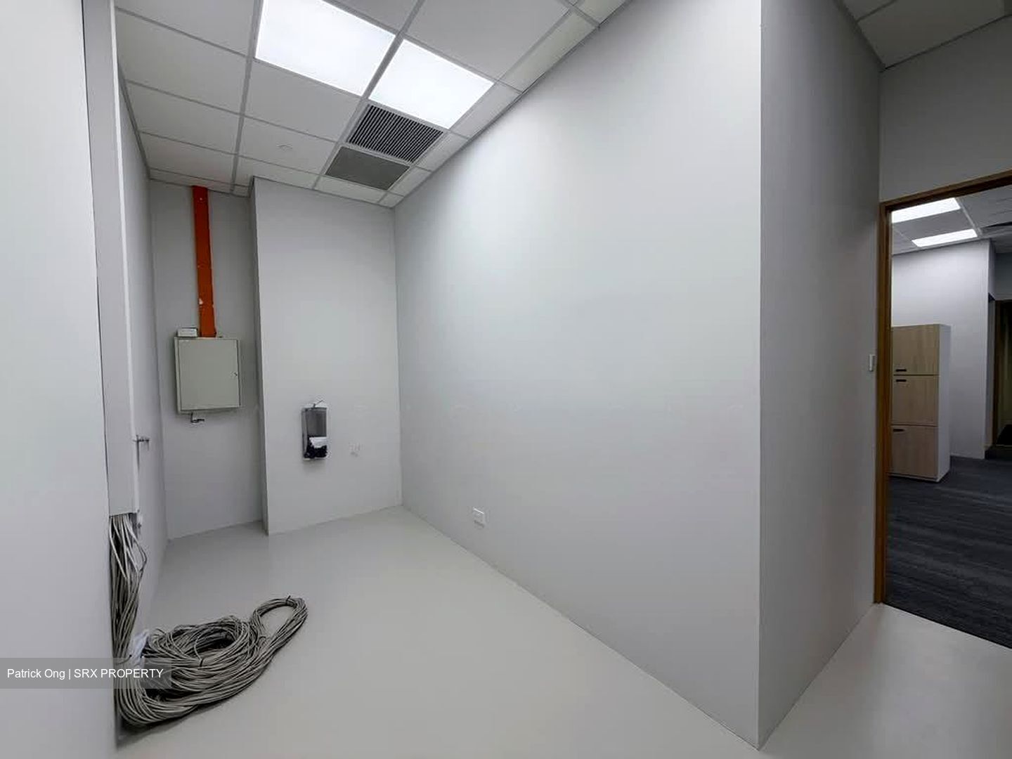 Parakou Building (D1), Office #581716471